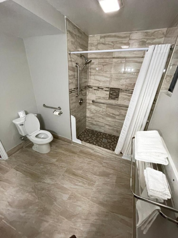 Hamilton Inn image 17