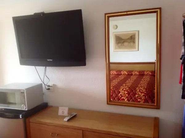 Hamilton Inn 7